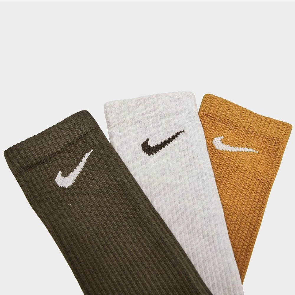 Nike Everyday Plus Lightweight 3-Pack Crew Socks - Picture 3 of 10